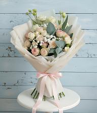 Букет цветов из:  Розы и Лизиантусы в Дядьковской
