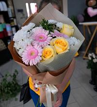 Букет цветов из:  Герберы, Розы и Хризантемы в Дядьковской