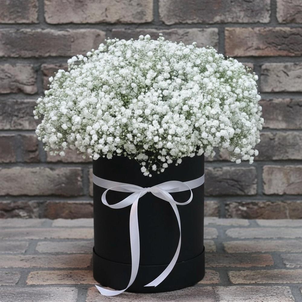 Цветочная композиция из Гипсофила в шляпной коробке в Дядьковской