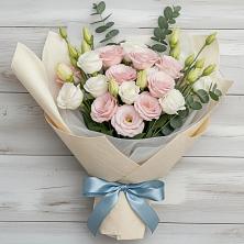 Букет цветов из:  Лизиантусы в Дядьковской