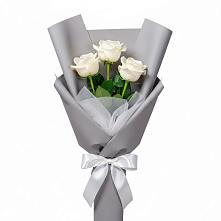 Букет 3 белые розы в Дядьковской