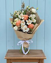 Букет цветов из:  Альстромерии, Лизиантусы, Розы и Хризантемы #REPLACE_PRED# Дядьковской