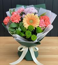 Букет цветов из:  Гвоздики, Розы, Герберы и Хризантемы #REPLACE_PRED# Дядьковской