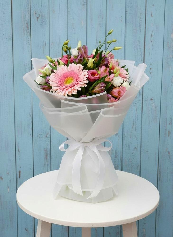 Букет цветов из: Герберы, Альстромерии и Лизиантусы в Дядьковской