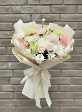 Букет цветов из:  Гвоздики, Розы, Лизиантусы и Хризантемы #REPLACE_PRED# Дядьковской