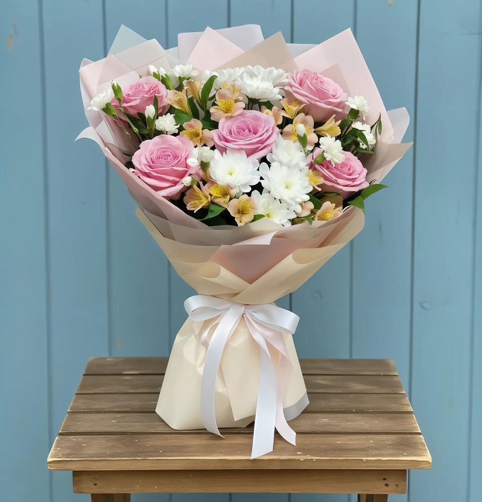 Букет цветов из: Гвоздики, Орхидеи и Розы в Дядьковской