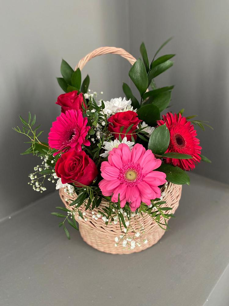 Цветочная композиция из Розы, Хризантемы и Герберы в корзине в Дядьковской