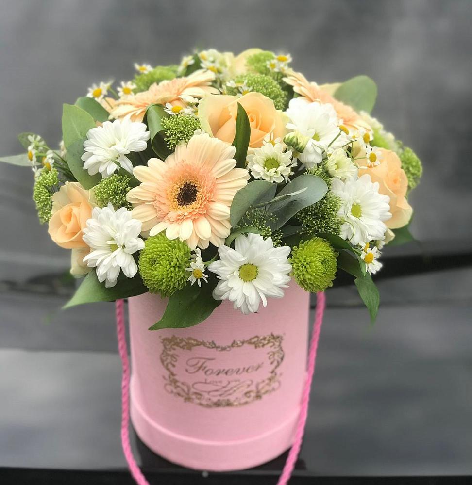 Цветочная композиция из Розы, Герберы и Хризантемы в шляпной коробке в Дядьковской