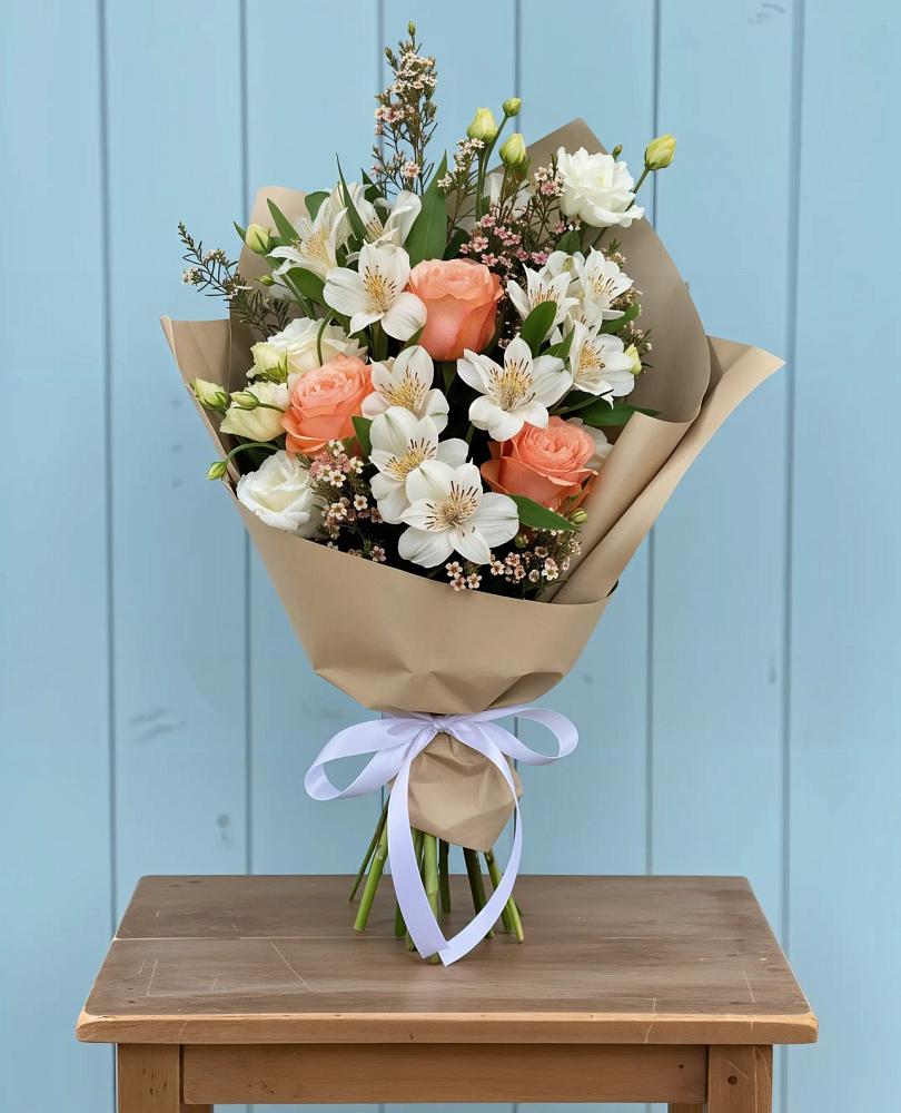 Букет цветов из: Альстромерии, Лизиантусы, Розы и Хризантемы в Дядьковской